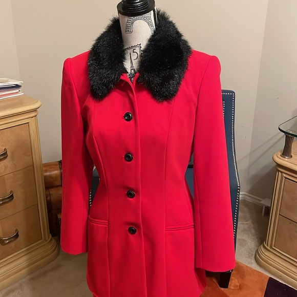 DL Deborah Laws Vintage Red 2 pc Jacket/Skirt Suit-Size 6- Detachable Fur Collar - Picture 6 of 8